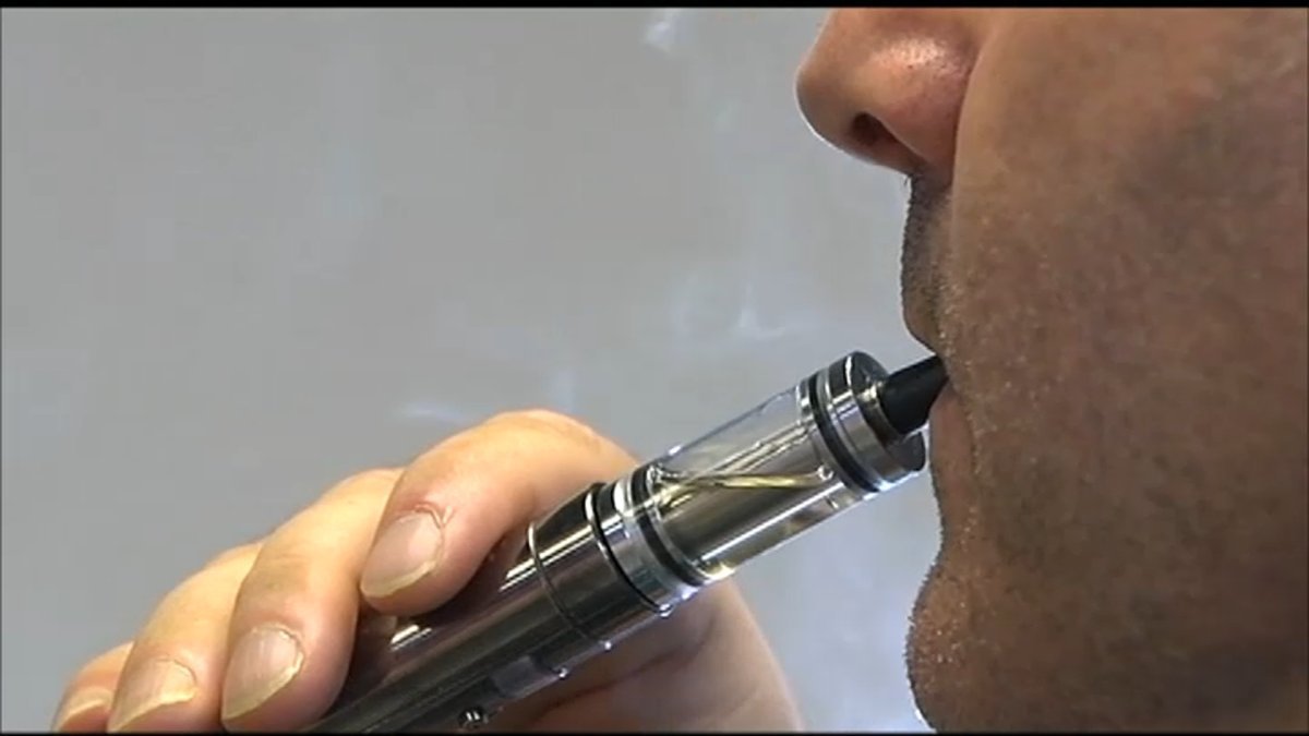 New Law in Illinois Bans Use of E-Cigarettes in Public