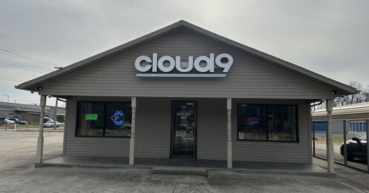 Illinois Law Restricts E-Cigarette Use in Public Places