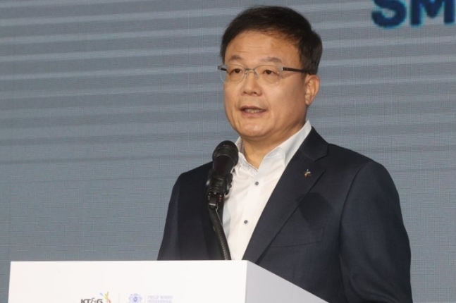 El CEO de KT&G, Bai Furen, renuncia y busca un nuevo liderazgo.