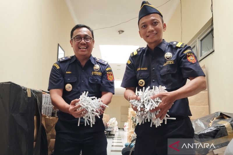 Indonesian Customs Seize 181 Illegal Cigarette Trading Cases