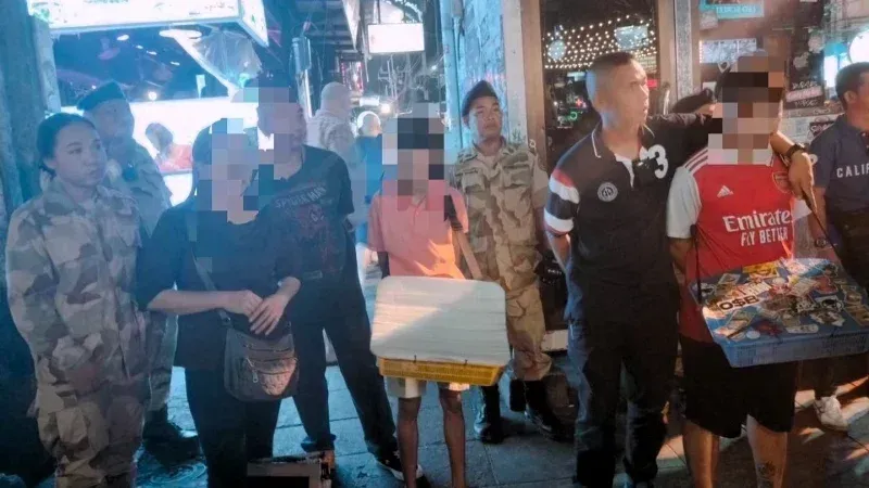Crackdown on Illegal E-cigarette Trade in Phuket: 7 Arrested