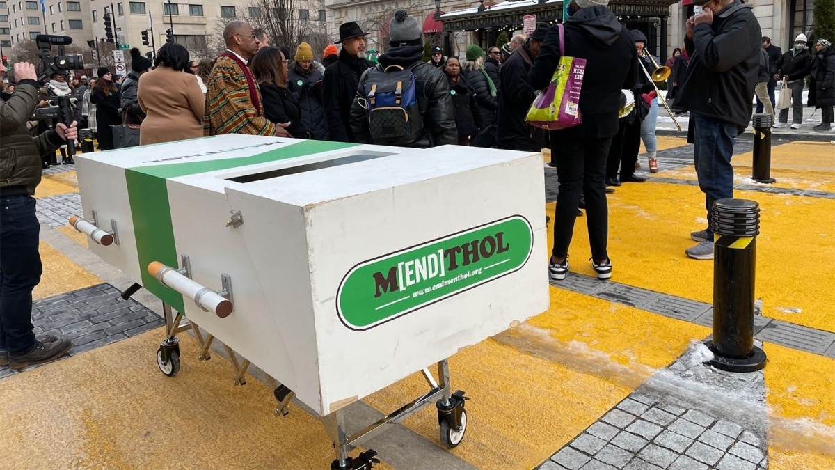 Se insta al gobierno de Biden a prohibir los cigarrillos mentolados para salvar vidas.