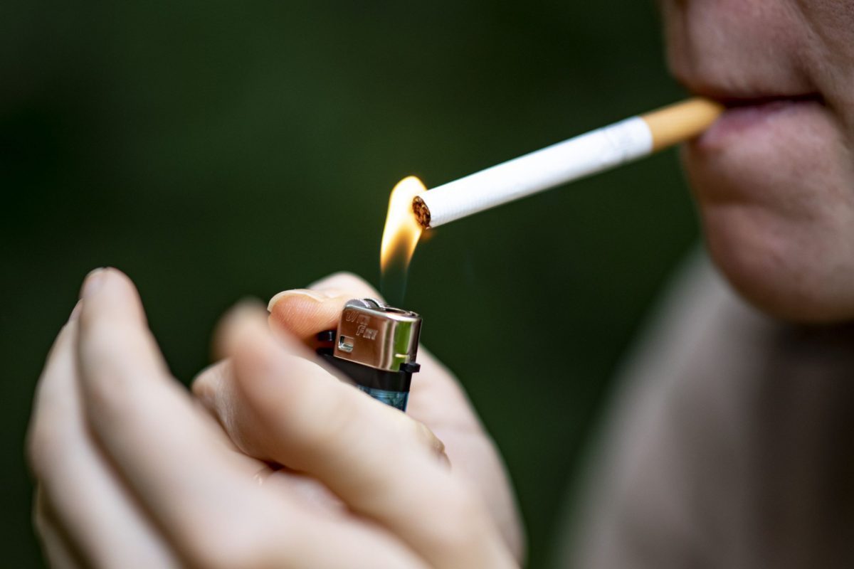 Consumo de tabaco disminuye, jóvenes siguen siendo los principales consumidores: Informe de la OMS.