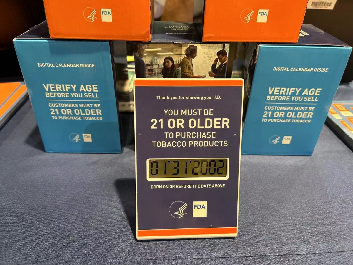 FDA在TPE24现场进行普法及赠送年龄验证设备