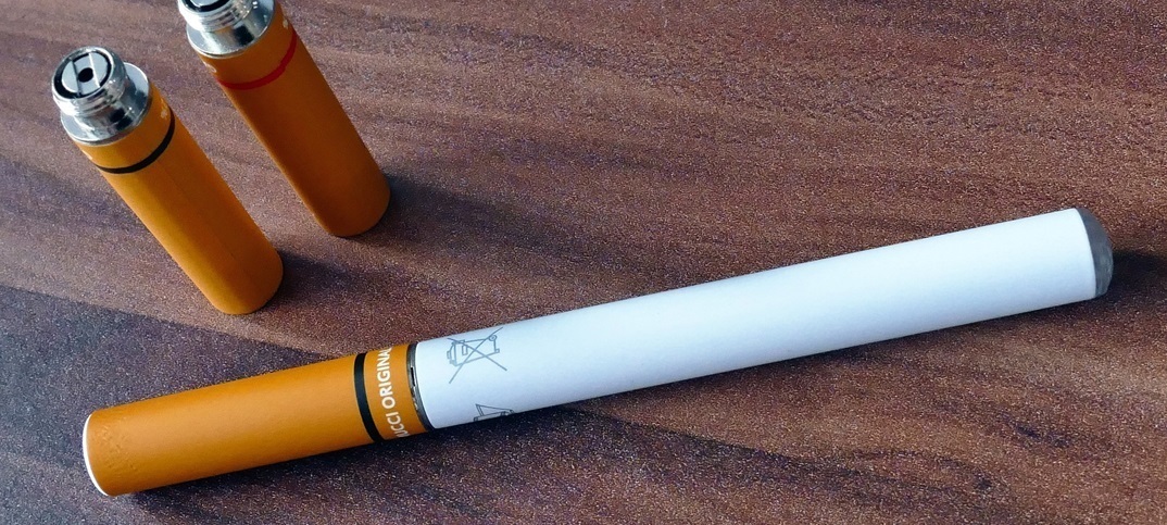 Llamado a prohibir los cigarrillos electrónicos desechables en Europa para el 2024.