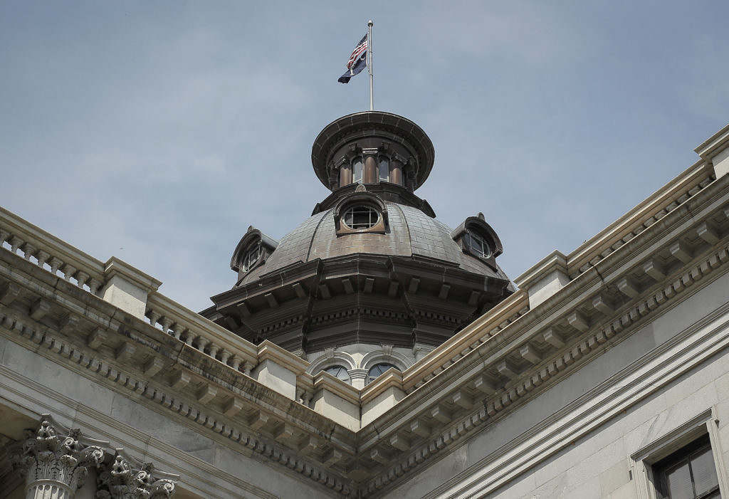 Los senadores de Carolina del Sur aprueban proyecto de ley para restringir la venta de cigarrillos electrónicos.