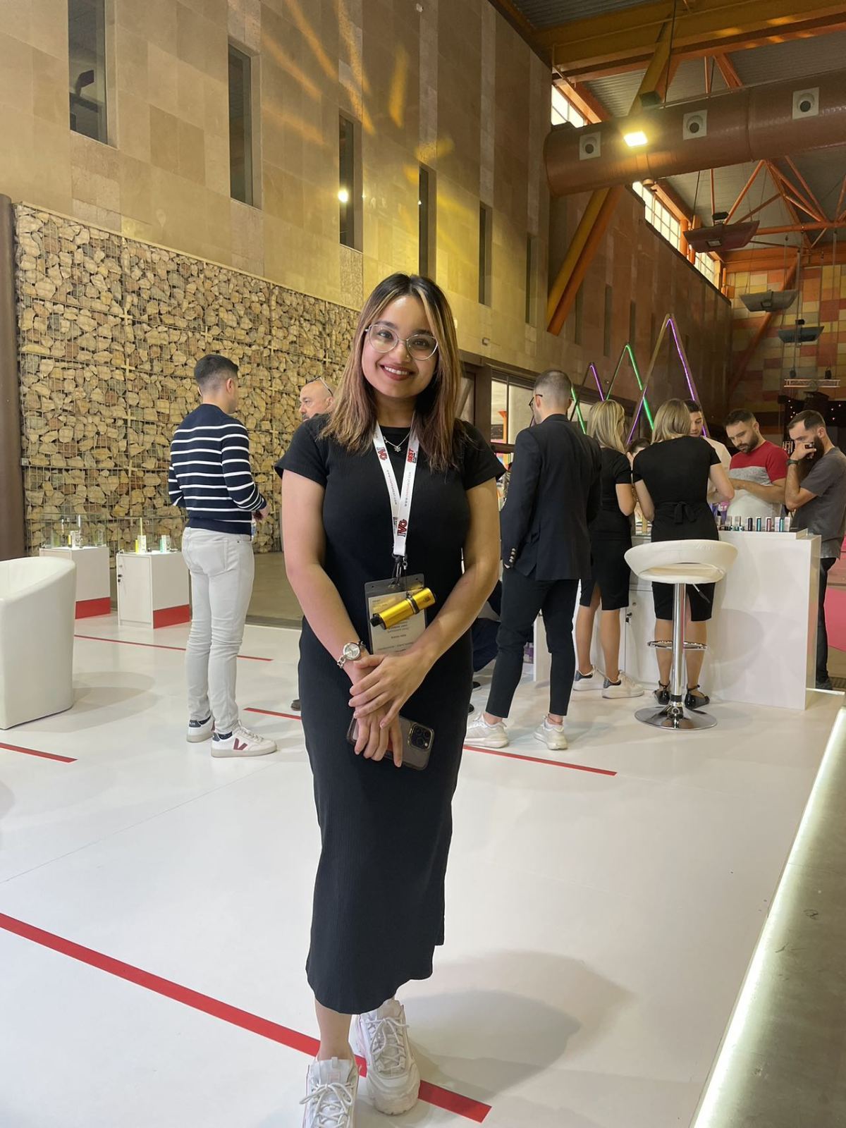 IVG presenta las últimas innovaciones en cigarrillos electrónicos en la Expo de Málaga.