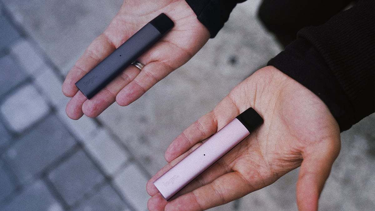 El gobierno intensifica la represión de las ventas de cigarrillos electrónicos no registradas con un sistema de seguimiento.