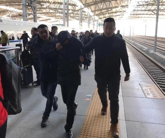 La Aduana de Beijing lanza la operación "Espada Verde" contra el contrabando de tabaco.