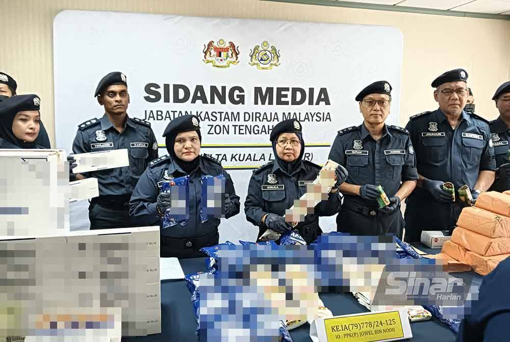 Malaysian Customs Successfully Halts Cigarette Smuggling Operation into Third Country
