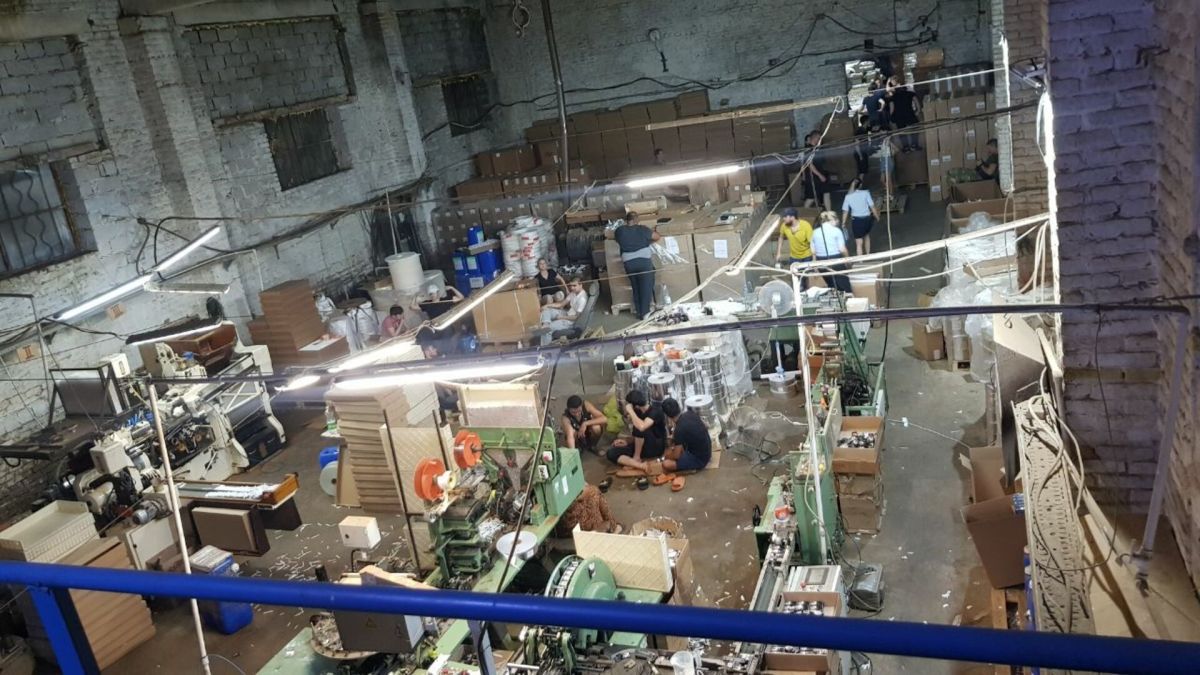 Rusia cierra con éxito 45 fábricas ilegales de tabaco en 5 años.