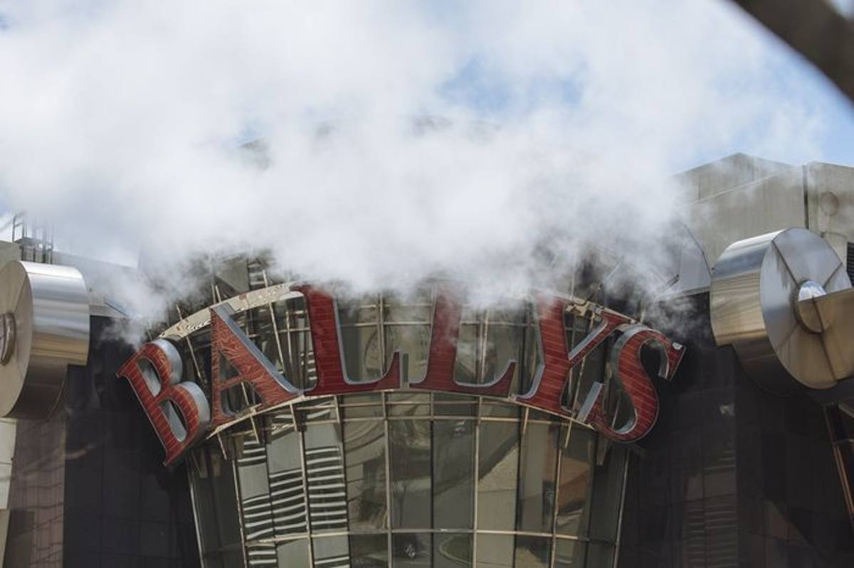 Shareholder Votes Against Smoking Ban in Bally's and Boyd Gaming