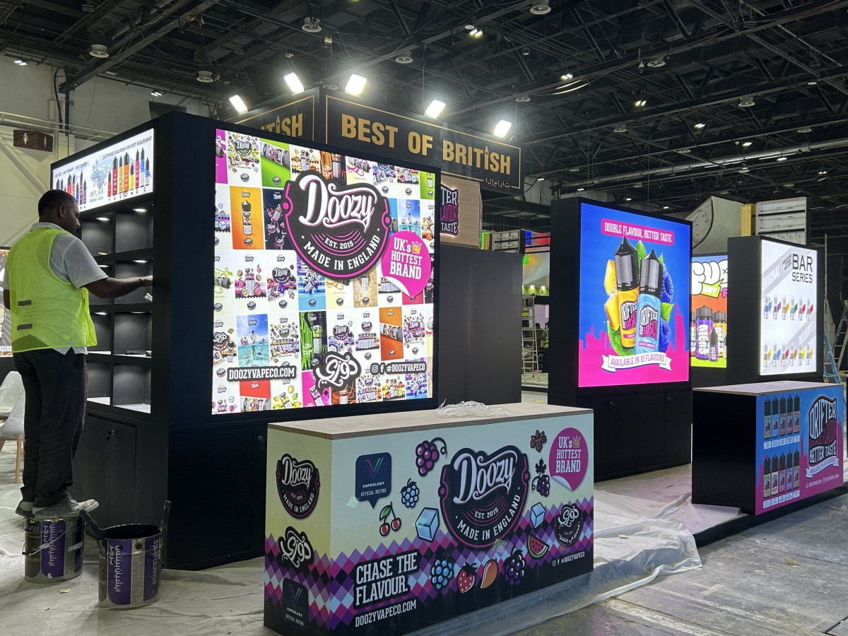 现场图集|世界电子烟展开幕在即 GEEKVAPE、VAPORESSO、OXBAR等展台抢先看
