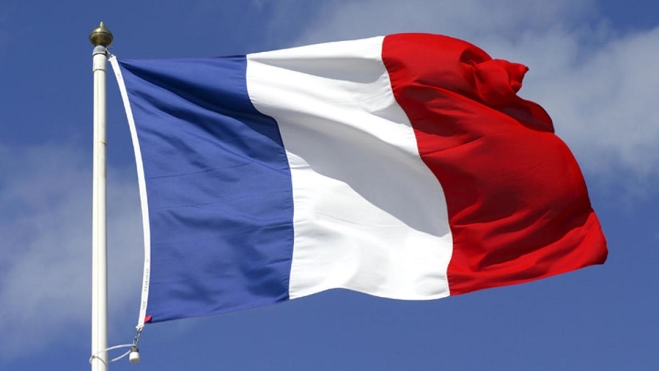 Análisis de los datos de exportación de cigarrillos electrónicos de China a Francia, abril de 2024