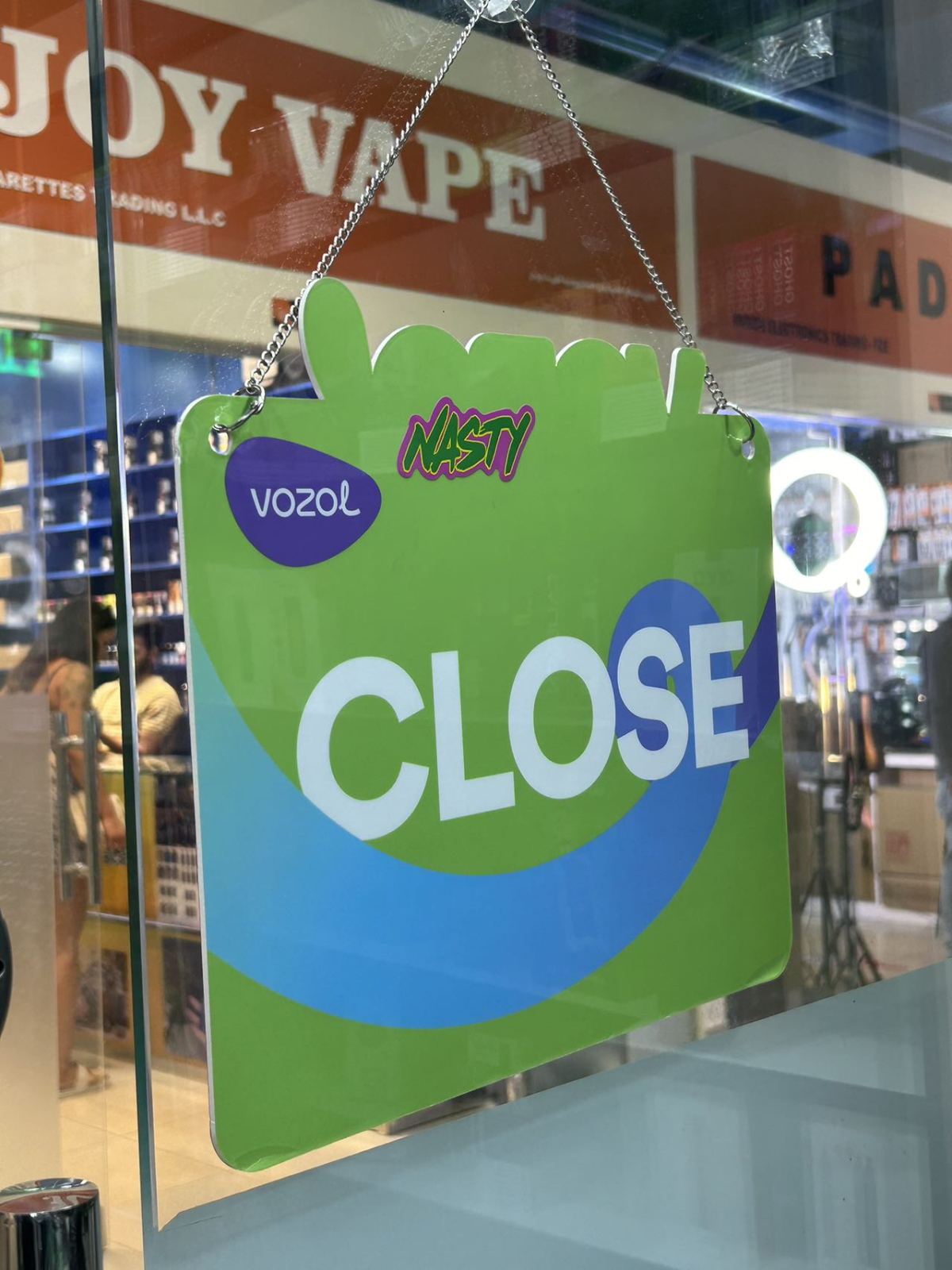 迪拜市场调研|VOZOL、TUGBOAT等品牌畅销,小屏、大口数产品为主流