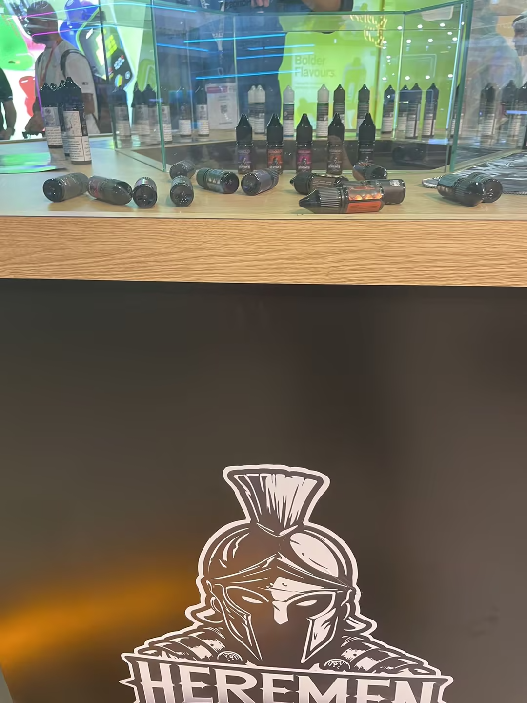 Explorando el crecimiento y estrategia de Vape Árabe en la feria mundial.