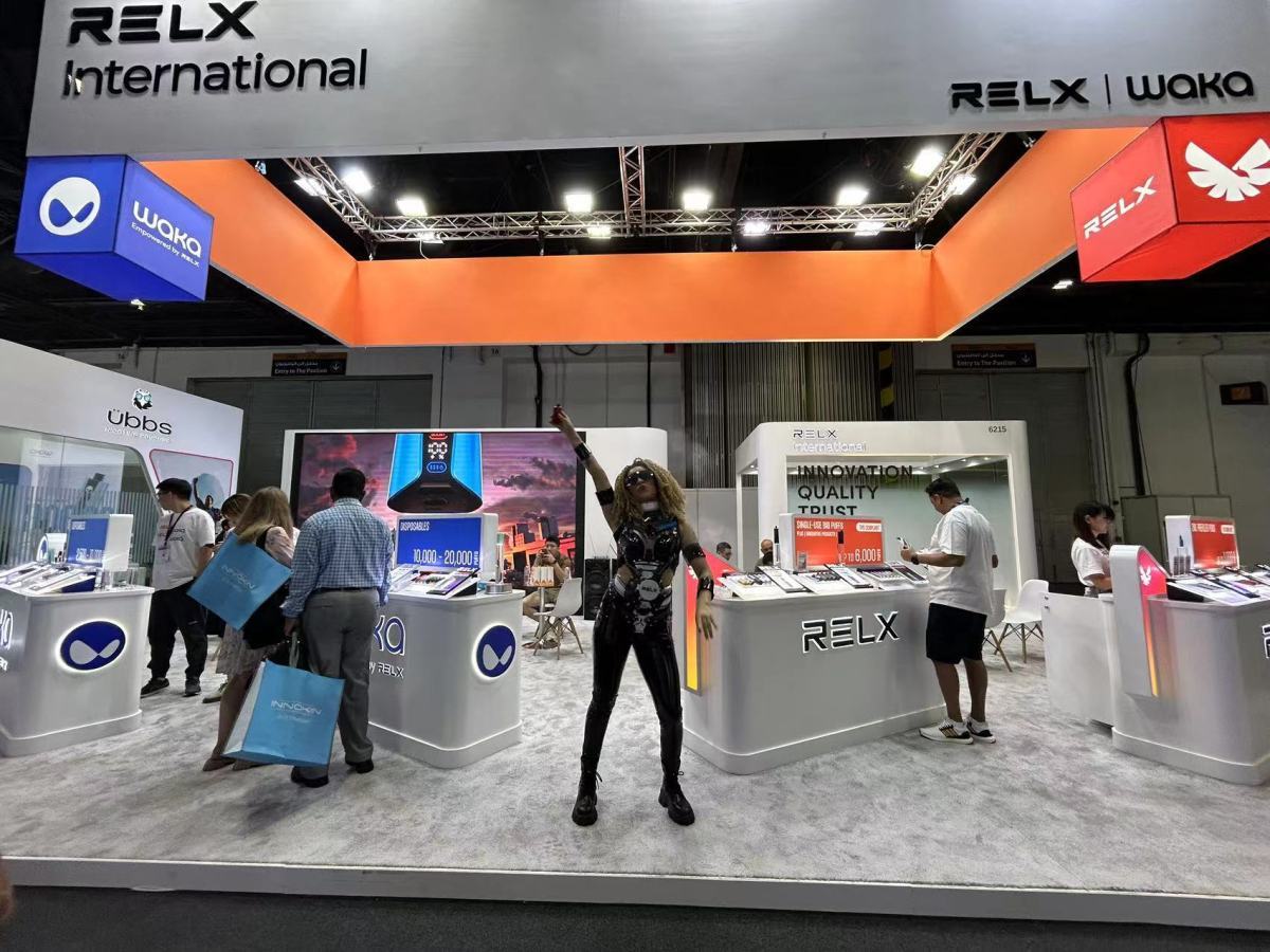 WVS | RELX: Transparent-Tank "4-in-1" and Dual-Screen Products Launched