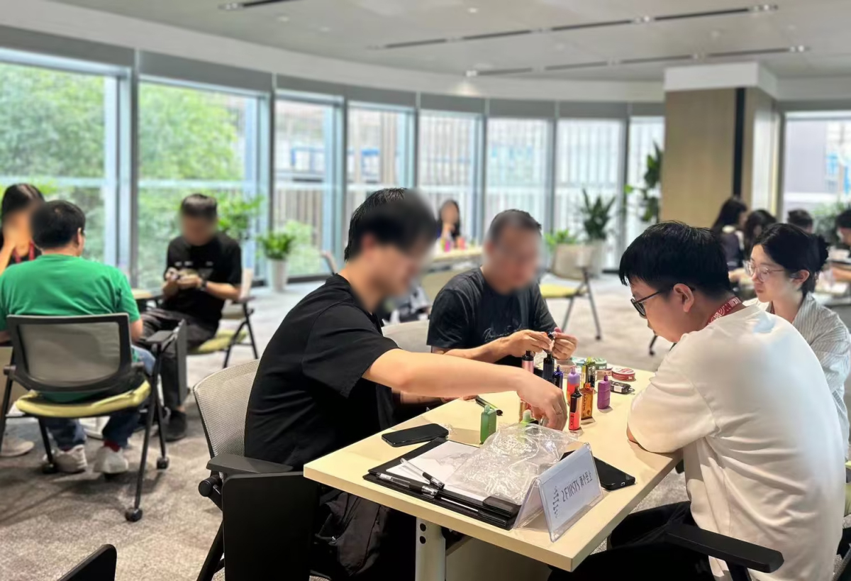 聚焦产业技术革新 两个至上成功举办迪拜电子烟展样品分享会