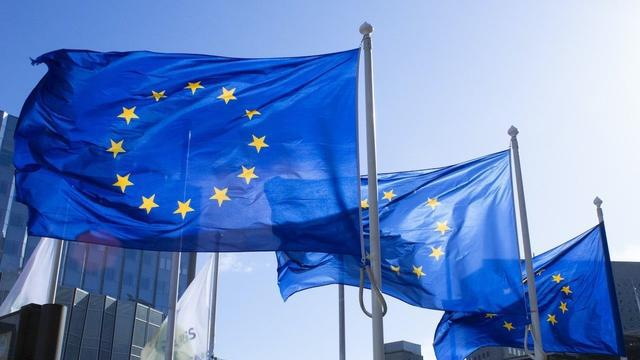 Ministros de Salud de la UE discuten propuesta para restringir los sabores de los productos de nicotina.