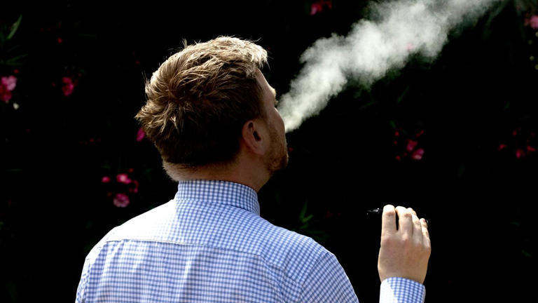 Aduanas de Maldivas cancelará la importación libre de impuestos de cigarrillos electrónicos y bebidas energéticas.