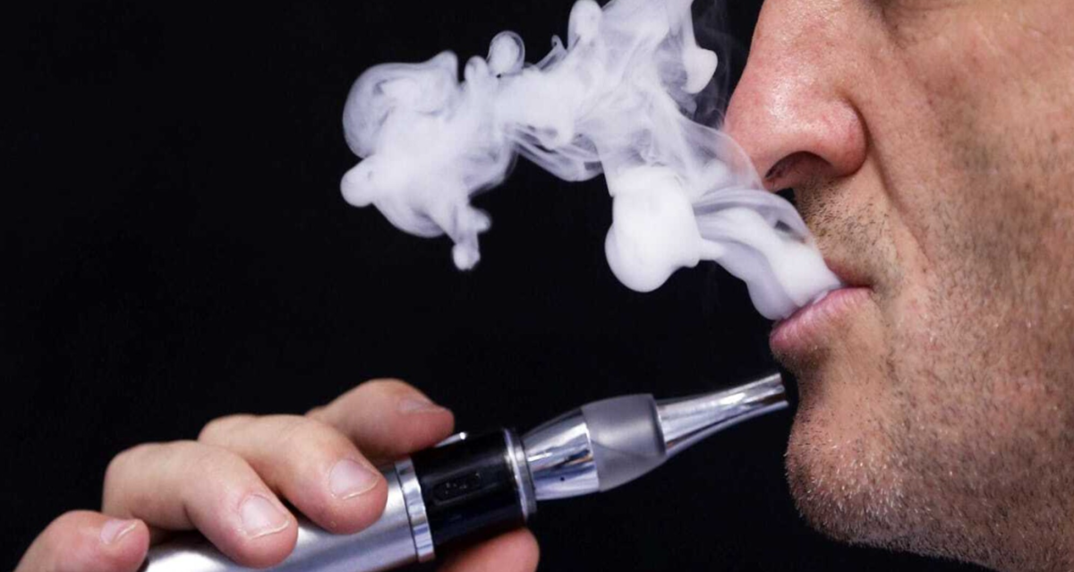 Senadores de los Estados Unidos instan al Departamento de Justicia y a la FDA para que refuercen la aplicación de las leyes sobre los cigarrillos electrónicos.