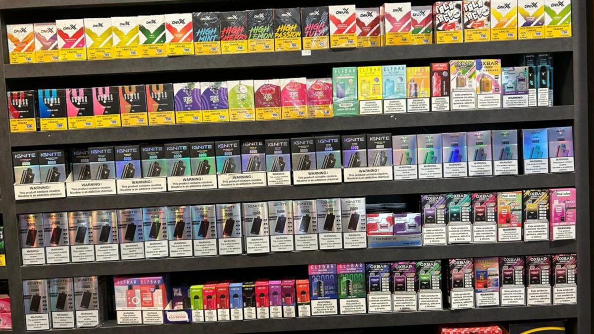 巴西查获约500支非法电子烟 涉及电子烟品牌ELFBAR、OXBAR、IGNITE