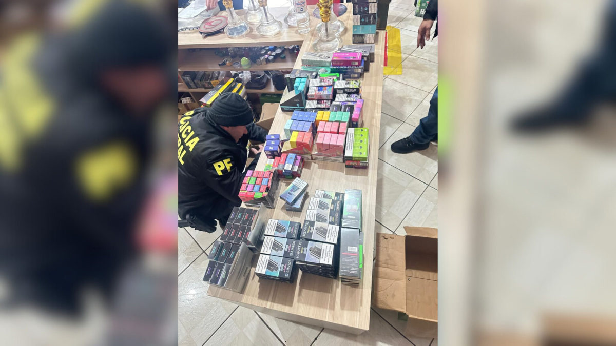 巴西查获约500支非法电子烟 涉及电子烟品牌ELFBAR、OXBAR、IGNITE