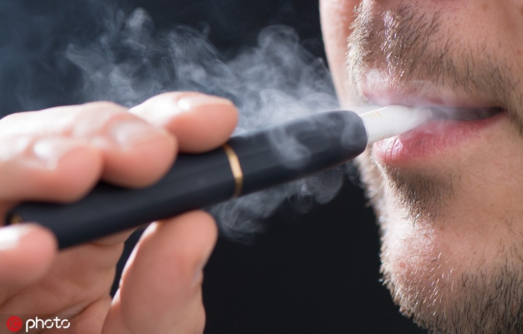 Nueva ley en Rumania refuerza las restricciones en la publicidad de los cigarrillos electrónicos.