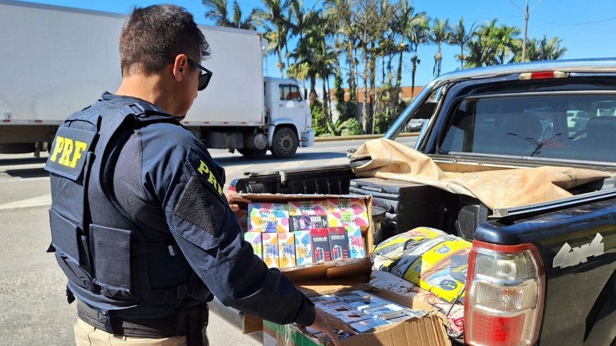Mujer arrestada por contrabandear 341 cigarrillos electrónicos en Brasil