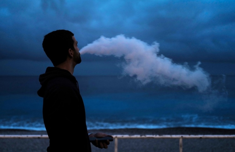 Philippine Customs Seizes 200 Marijuana E-cigarettes at Clark Port