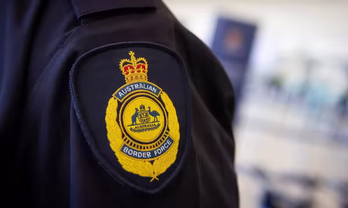 Australia se enfrenta a la amenaza del mercado negro de cigarrillos electrónicos y la violencia de pandillas.