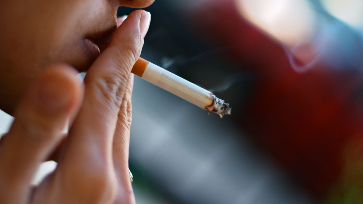 爱尔兰拒绝效仿英国实施户外禁烟令 优先关注电子烟监管