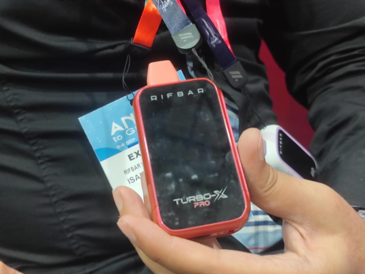 RIFBAR: Combinando el cigarrillo electrónico con una experiencia de juego innovadora.