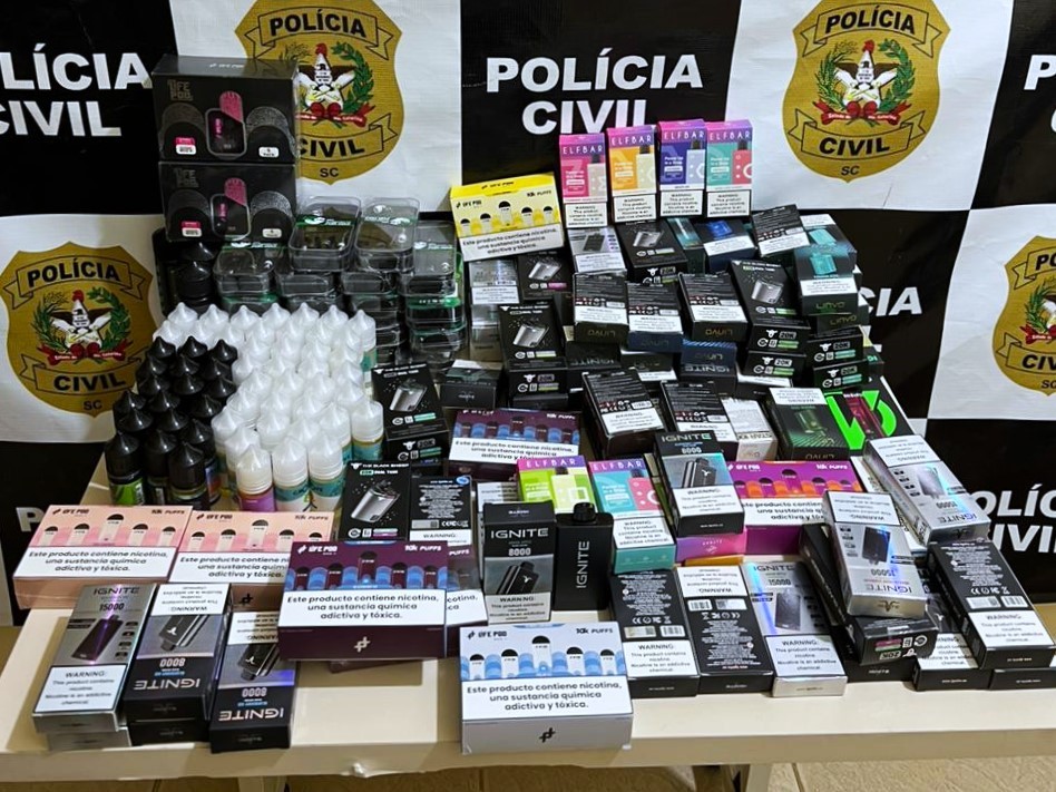 巴西警方查获近2000支非法电子烟 涉及“ELFBAR”与“IGNITE”等多个知名品牌