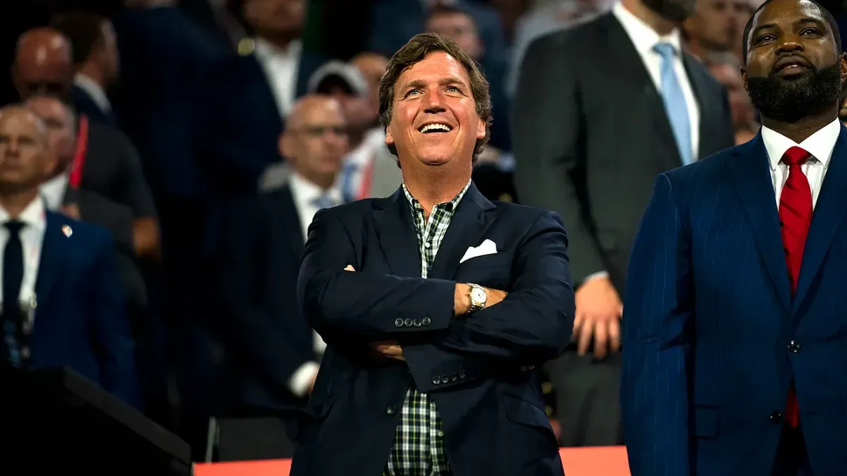 Tucker Carlson lanzará un producto de bolsas de nicotina "Alp