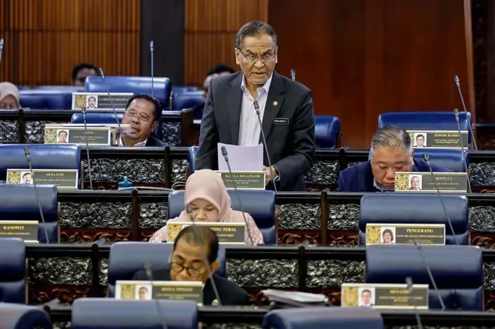 Malaysia's Health Minister: No Need to Follow Foreign E-Cig Bans, Focus on Enforcing New Smoking Control Act