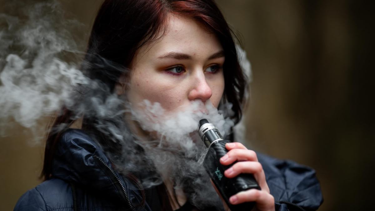 Ottawa exigirá a los minoristas de cigarrillos electrónicos que obtengan una licencia de venta