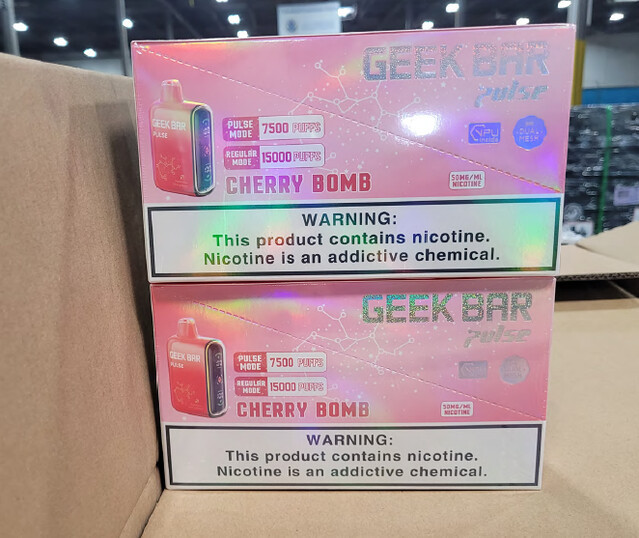 美国FDA联合海关扣押GEEKBAR等300万件非法电子烟产品 涉案金额达7600万美元
