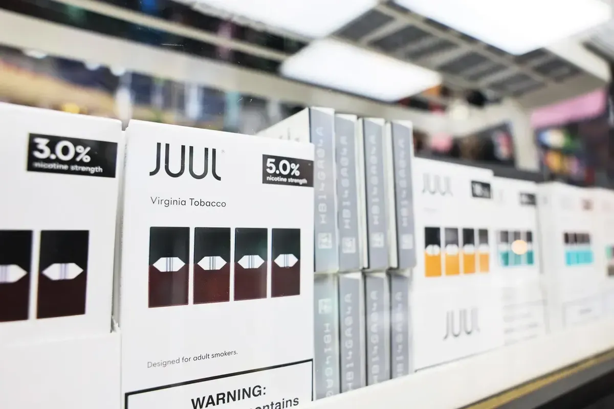Juul y Altria llegan a un acuerdo: los usuarios reciben miles en compensación