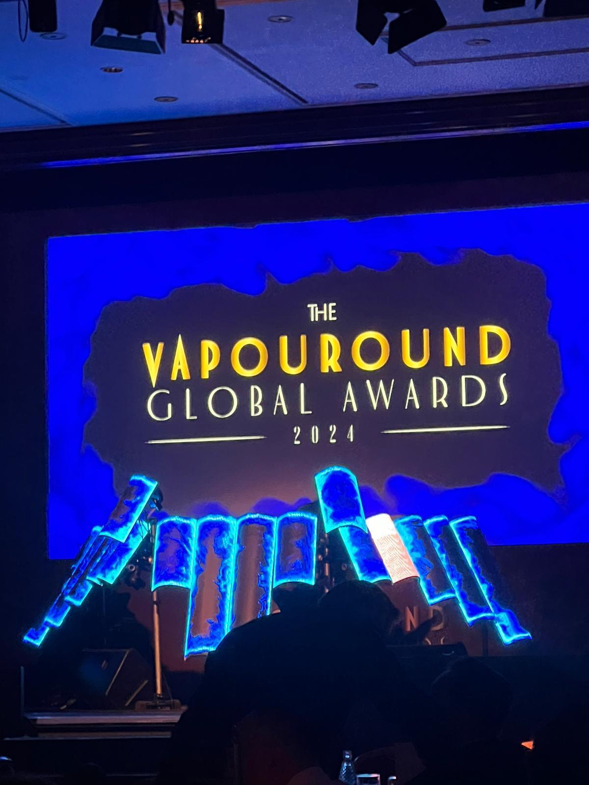 Los 9° Premios Vapouround: Celebrando la excelencia en la industria de los cigarrillos electrónicos.