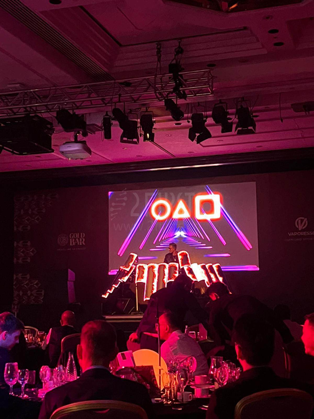 Los 9° Premios Vapouround: Celebrando la excelencia en la industria de los cigarrillos electrónicos.