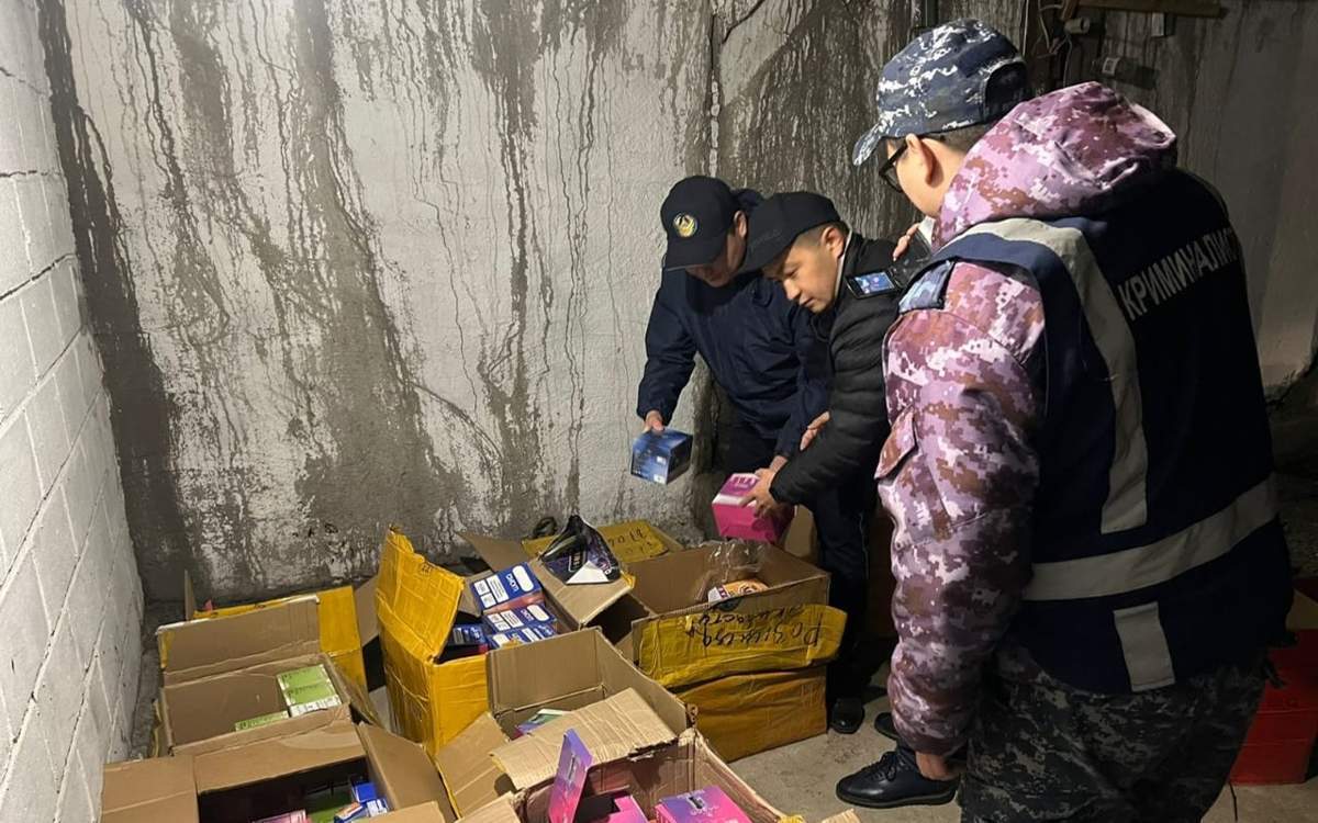 哈萨克斯坦警方破获电子烟非法交易案 涉案金额11万美元