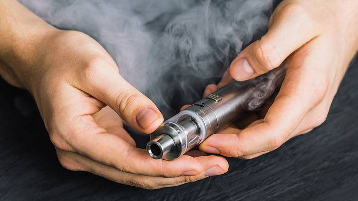 Propuesta para clasificar a los cigarrillos electrónicos como medicamentos de prescripción en Rusia.