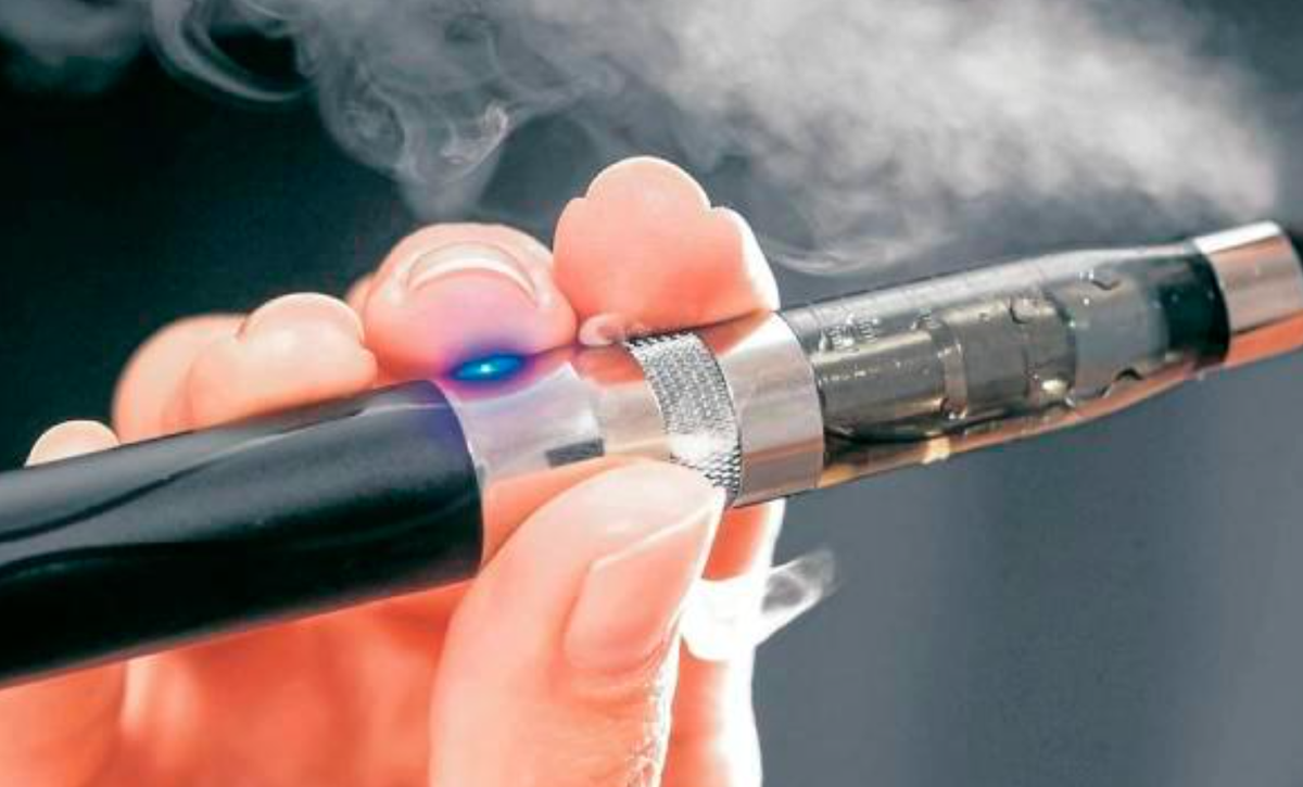 Nuevas regulaciones sobre la venta de productos de líquido para cigarrillos electrónicos en Italia.