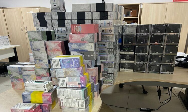 La Policía Federal de Brasil incauta la mayor cantidad registrada de cigarrillos electrónicos y arresta a contrabandista