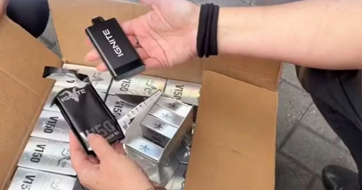 La Agencia Federal de Ingresos de Brasil incauta 500,000 cigarrillos electrónicos en el Puerto de Santos.