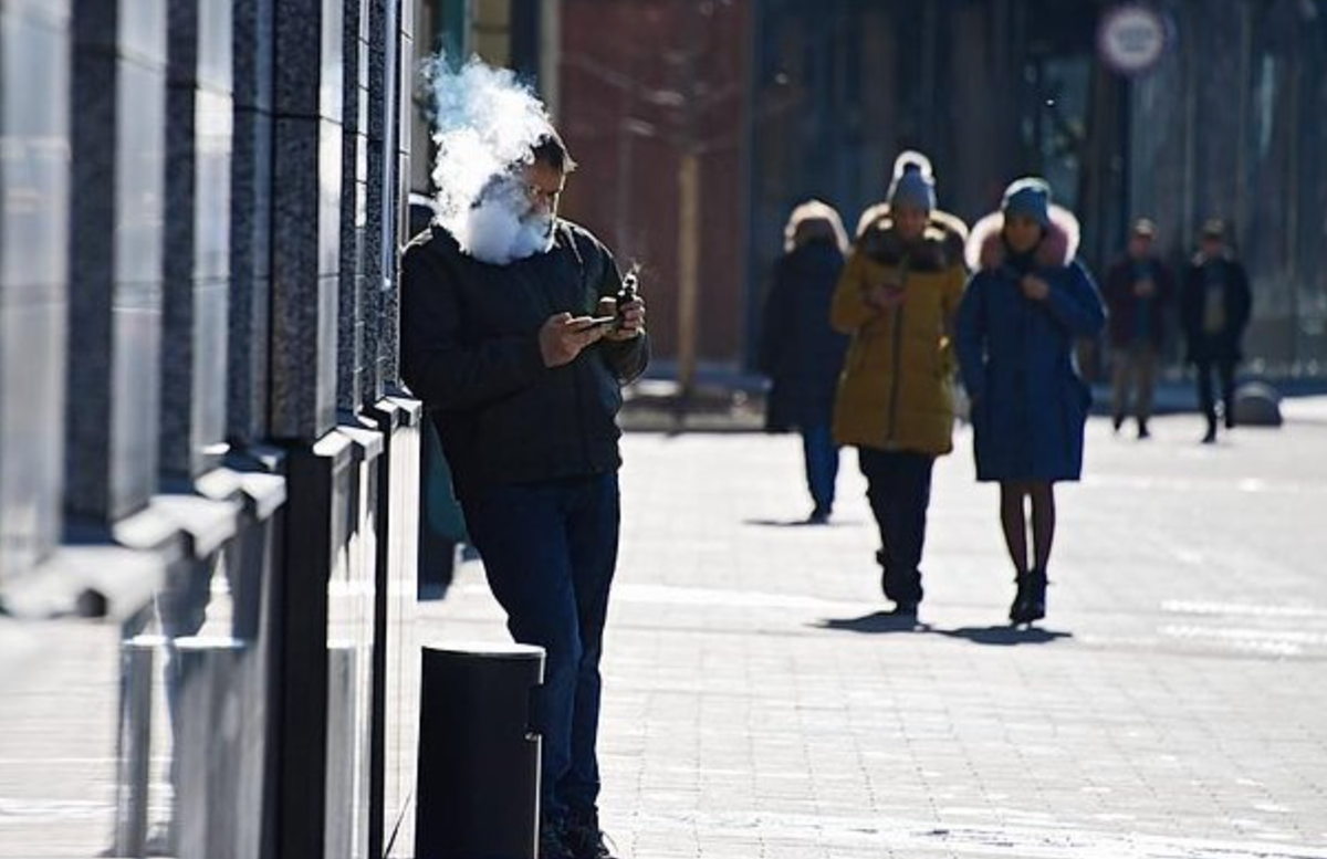 Russian Health Minister Calls for Stricter E-Cigarette Regulation, Details Remain Unclear