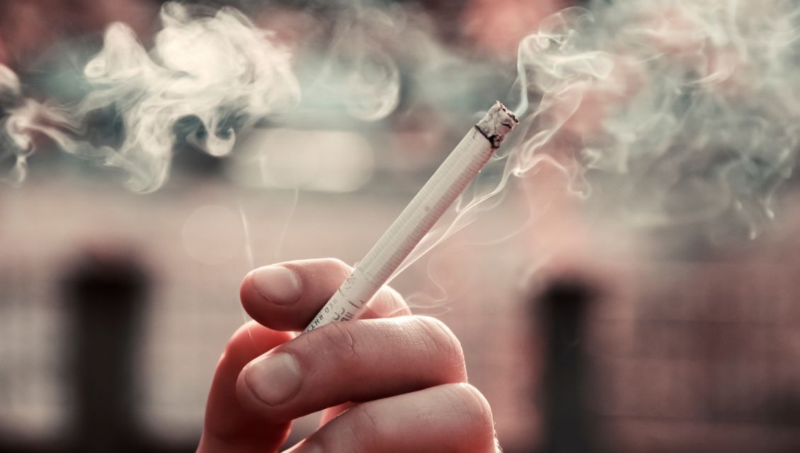 Comercio ilegal de tabaco y cigarrillos electrónicos descubierto en investigación en Leeds.