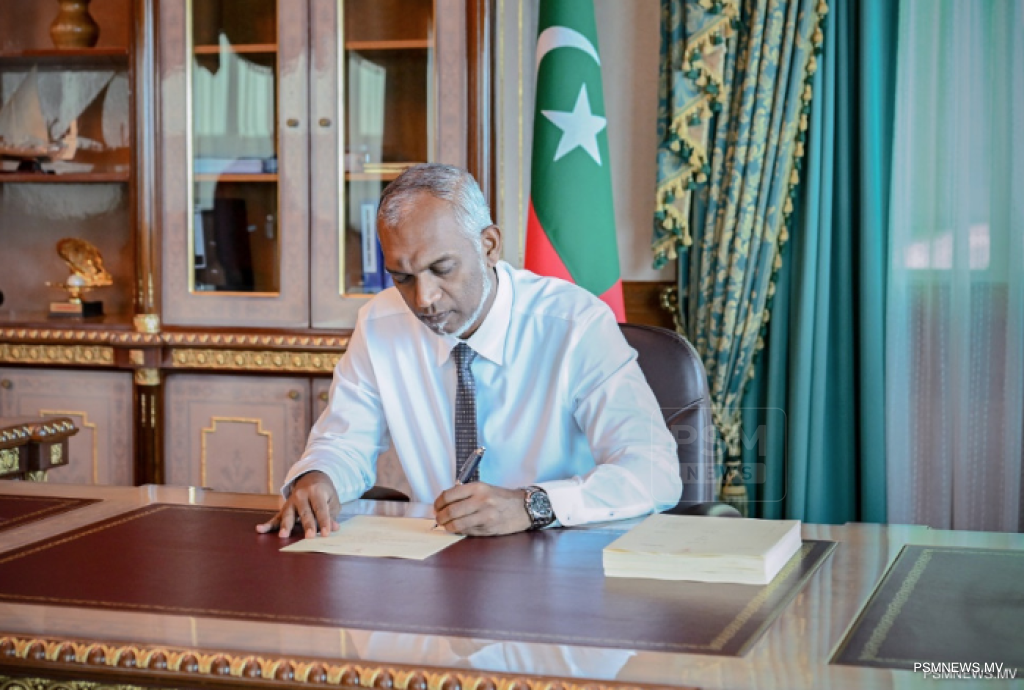 Maldives President Ratifies Bill to Ban the Use and Import of Vapes
