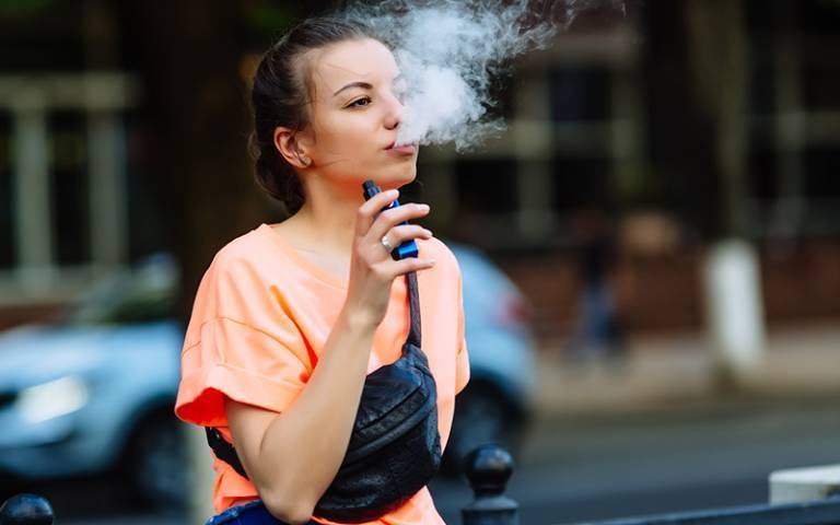UCL Study: 2.2 Million Former Smokers in UK Use Vapes, Young Adults Lead the Trend